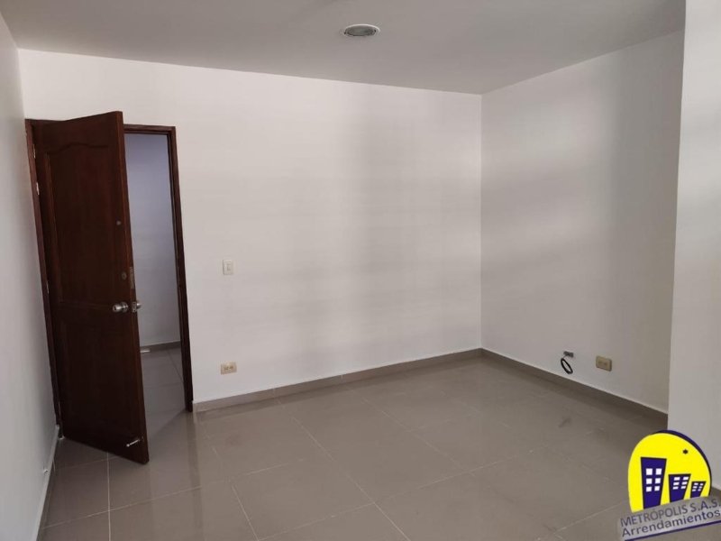 Oficina-Local en Arriendo en Puerta Del Norte